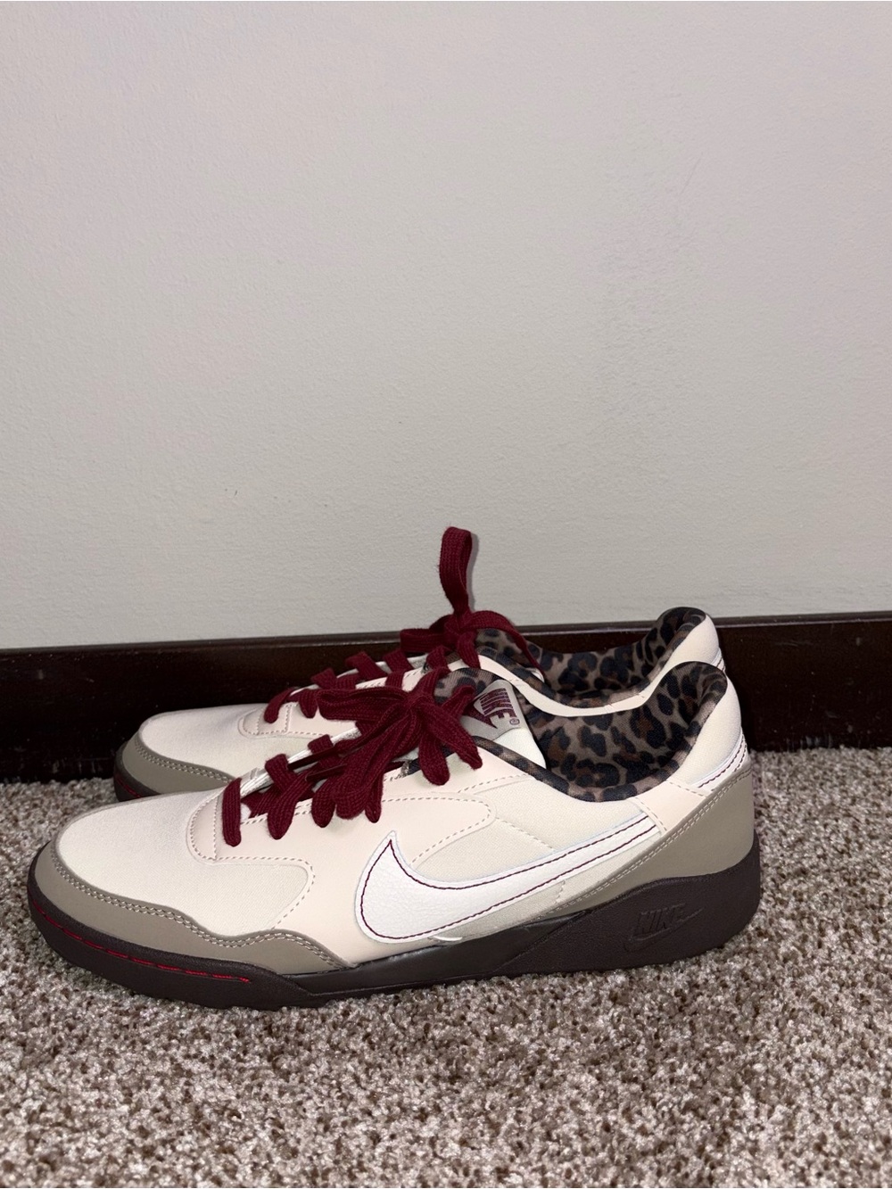 Nike Terra Manta Women's Shoes Pearl White Baroque Brown Size 8.5